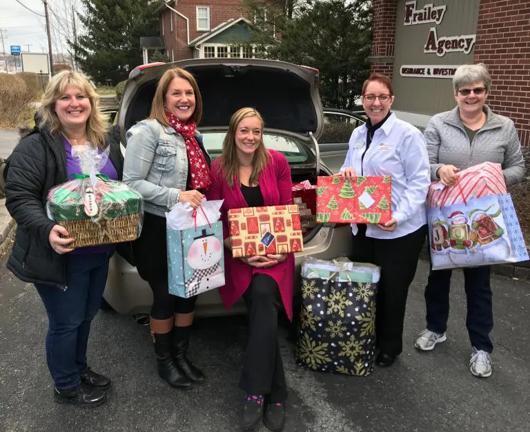 Angels for Aging Christmas Tree Project